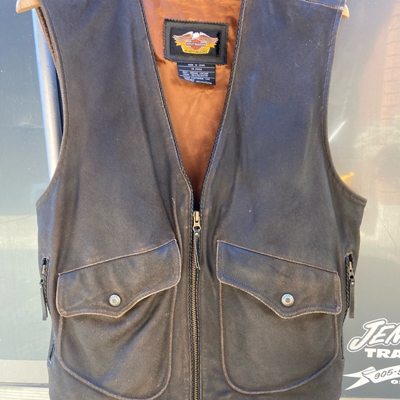 Women’s HD leather vest - Picture 1 of 2